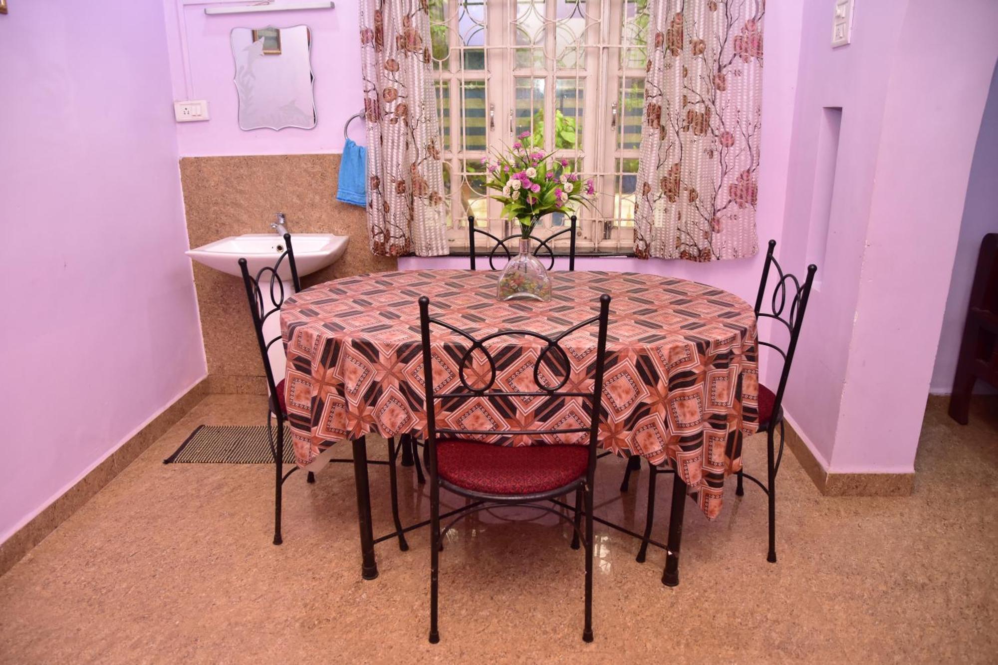 Casa Dcm And Esmeralda - Villa's And Lake View In With Swimming Pool Acces * Bambolim
